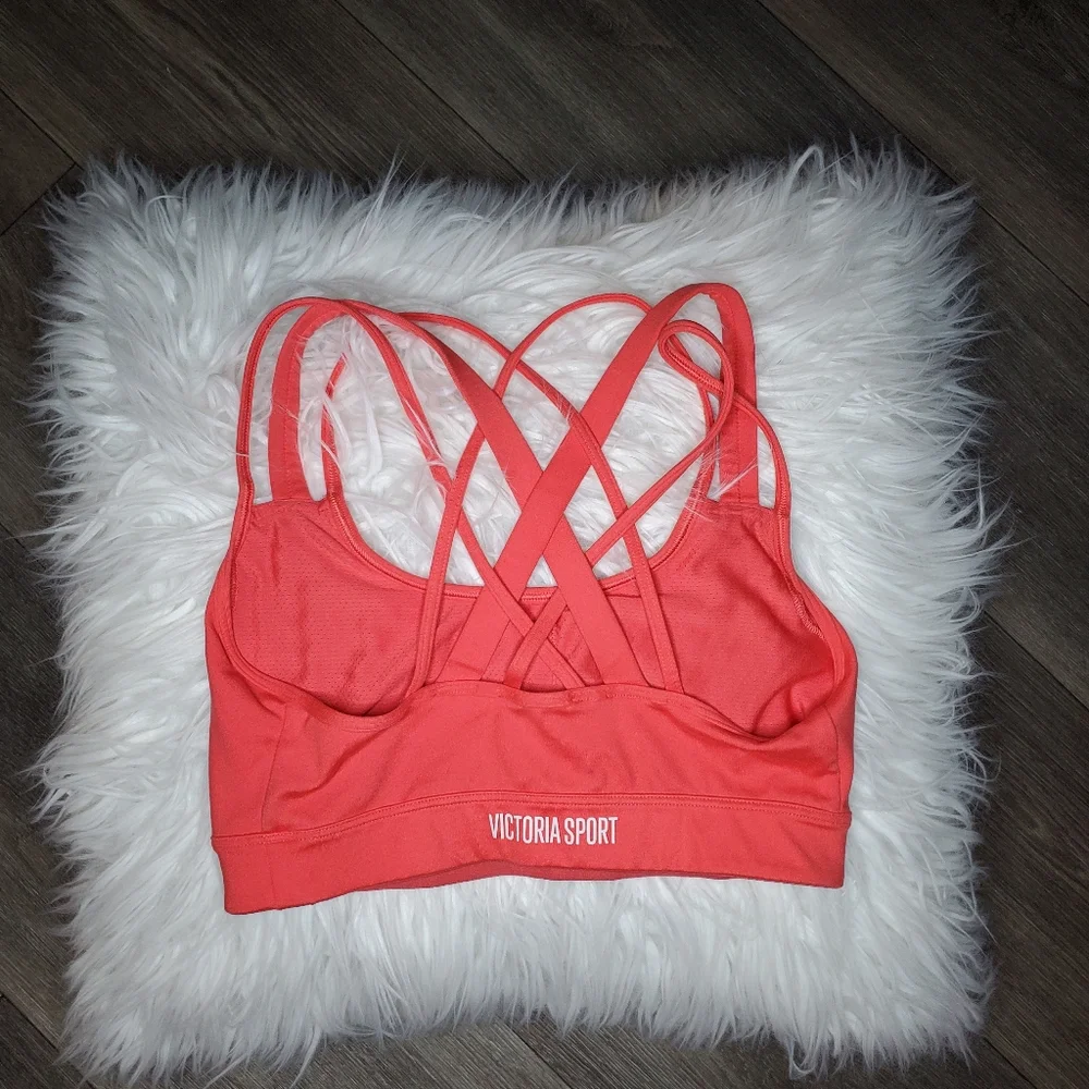 VICTORIA SPORT Criss-cross Sports Bra - Picture 2 of 3